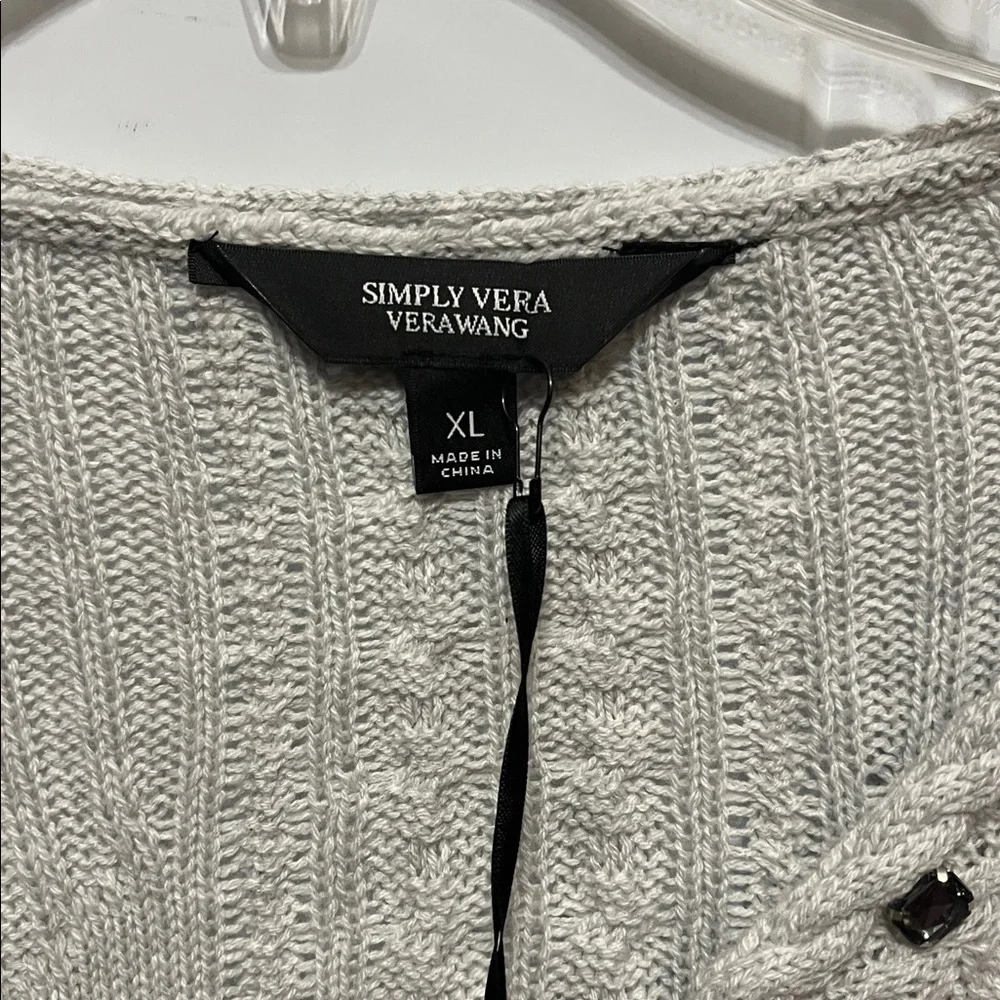 Simply Vera Vera Wang Women’s Light Heather Gray Sweater with jewels NWT - XL - Picture 2 of 10